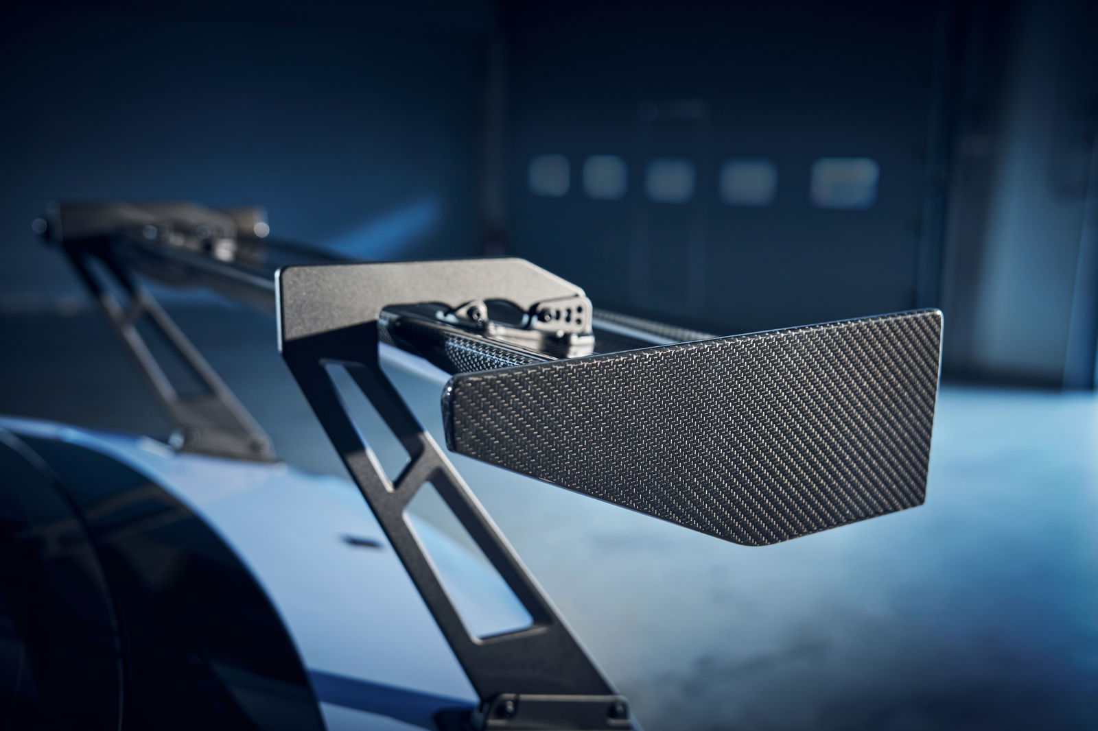 Hyundai Elantra N TCR Edition - rear wing detail